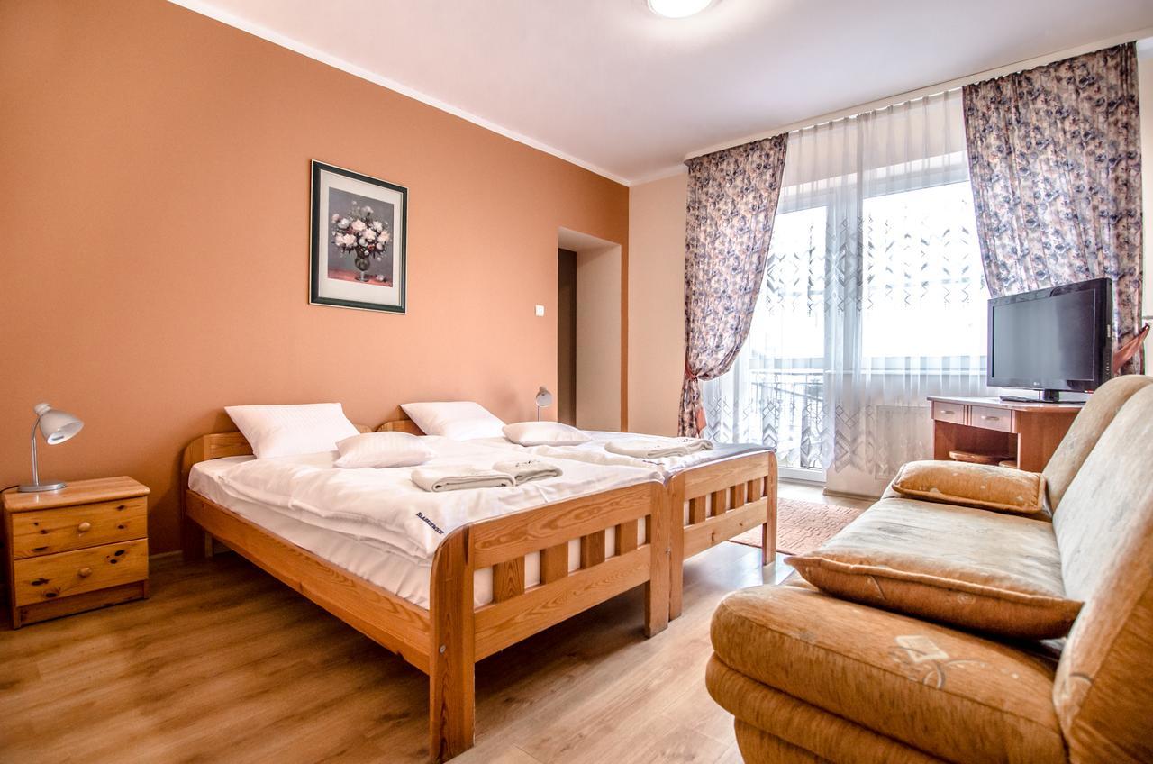 D.L.Blazkiewicz Bed & Breakfast Миелно Екстериор снимка