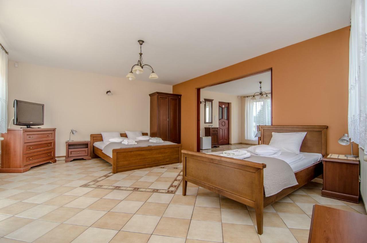 D.L.Blazkiewicz Bed & Breakfast Миелно Екстериор снимка
