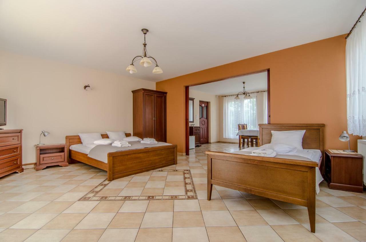 D.L.Blazkiewicz Bed & Breakfast Миелно Екстериор снимка
