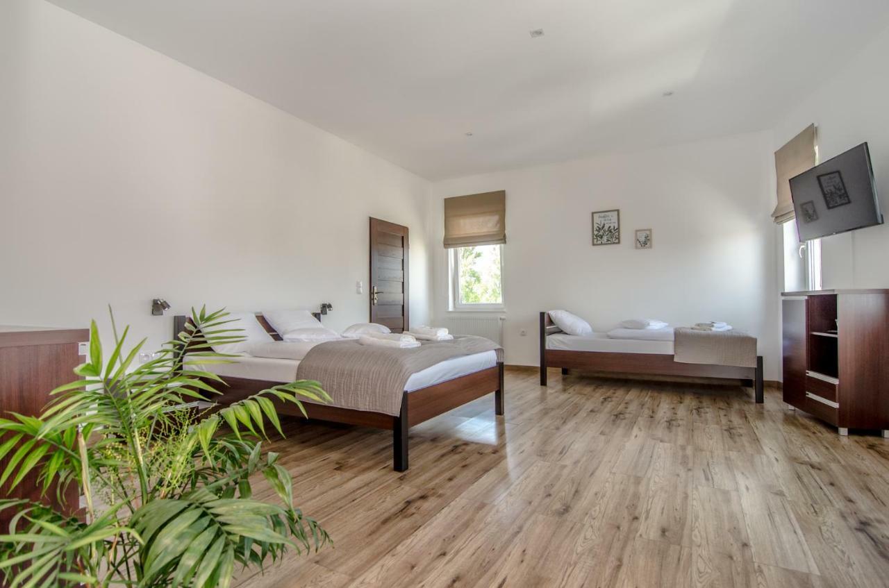 D.L.Blazkiewicz Bed & Breakfast Миелно Екстериор снимка