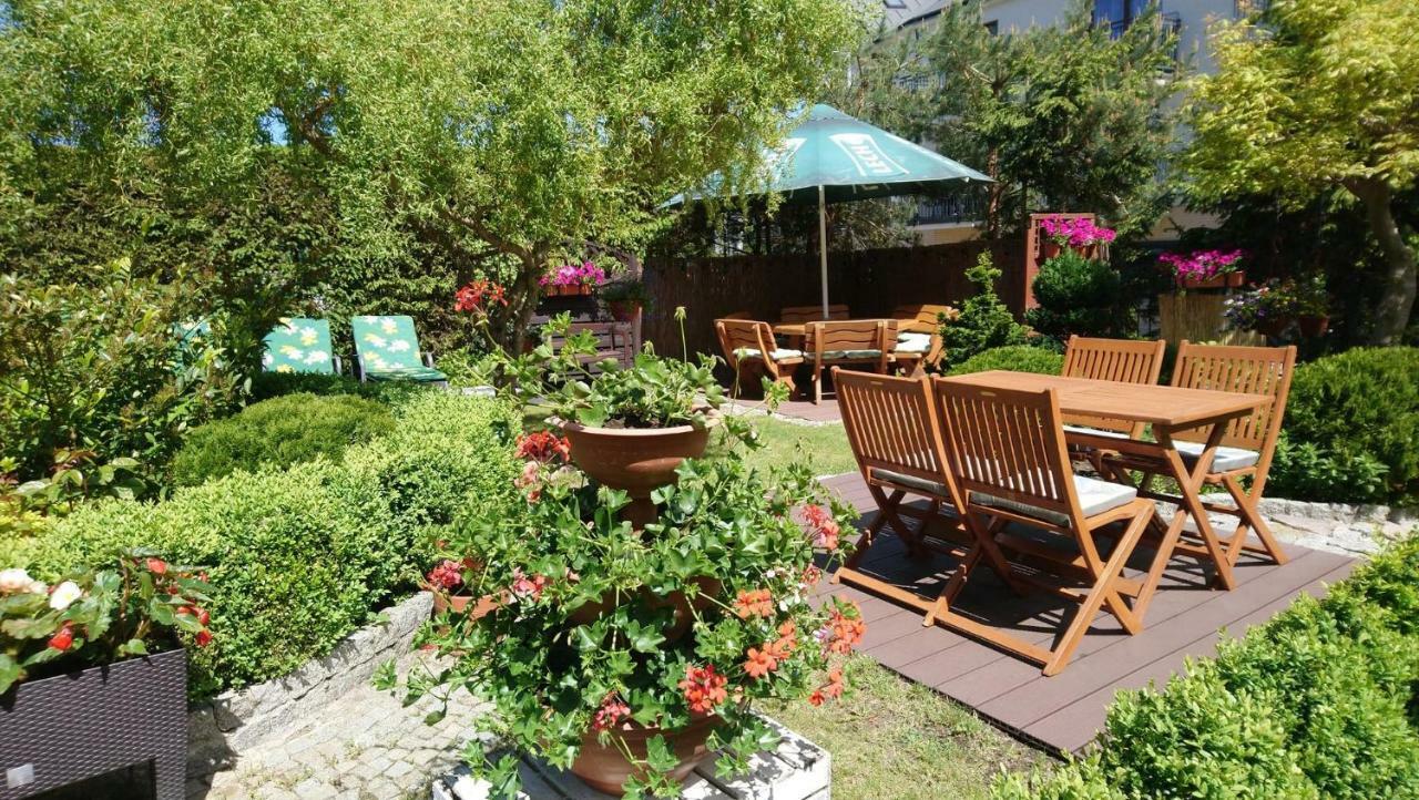 D.L.Blazkiewicz Bed & Breakfast Миелно Екстериор снимка